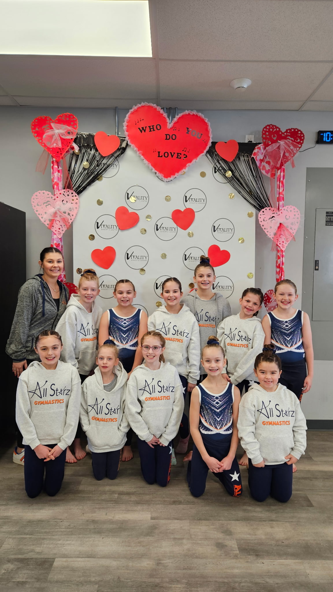 All Starz gymnasts and coaches together in the gym